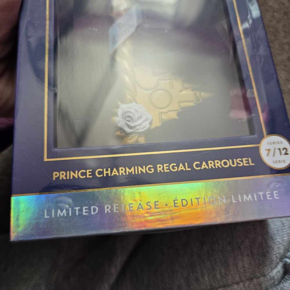 Gold and Purple Carousel Wand - Picture 4 of 5